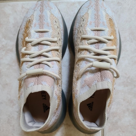 Yeezy Boost 380 Adults Colour Pepper Size M6 - Picture 2 of 5